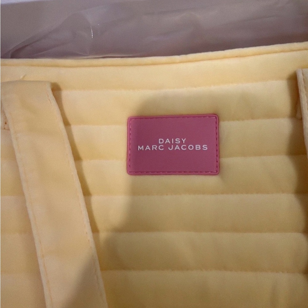 Marc Jacobs Soft Yellow Quilted Tote - Picture 3 of 10